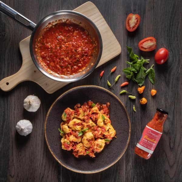 Pomodoro con tocino, albahaca y ají. - Imagen 2